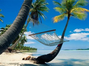 Hangmat op tropisch eiland